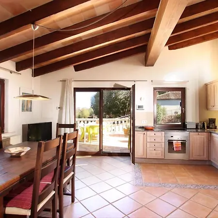 Llop In Mit Grill Und Garten Holiday home Pollenca