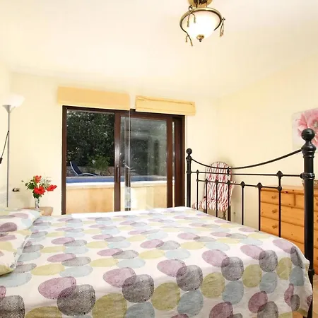 Holiday home Llop In Mit Grill Und Garten *
